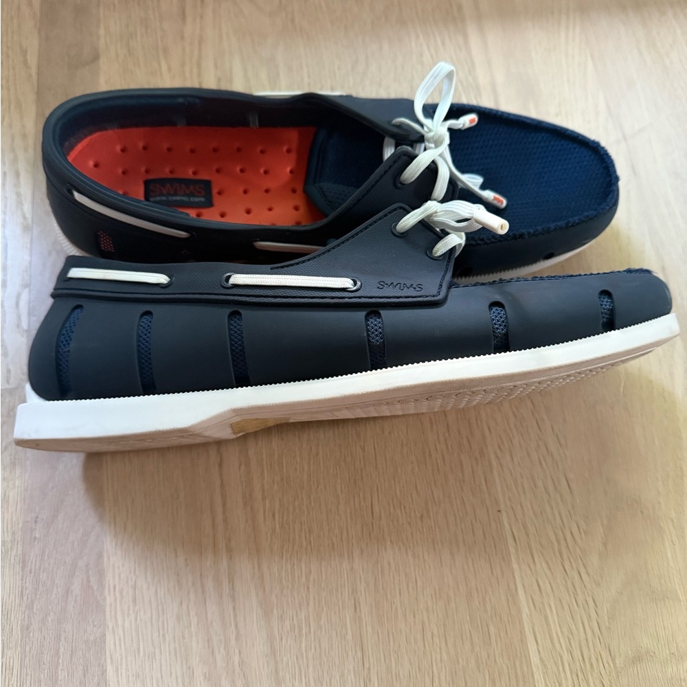 Swims Men's Dark Navy Boat Shoes with White Accents size 9.5 - Picture 2 of 7